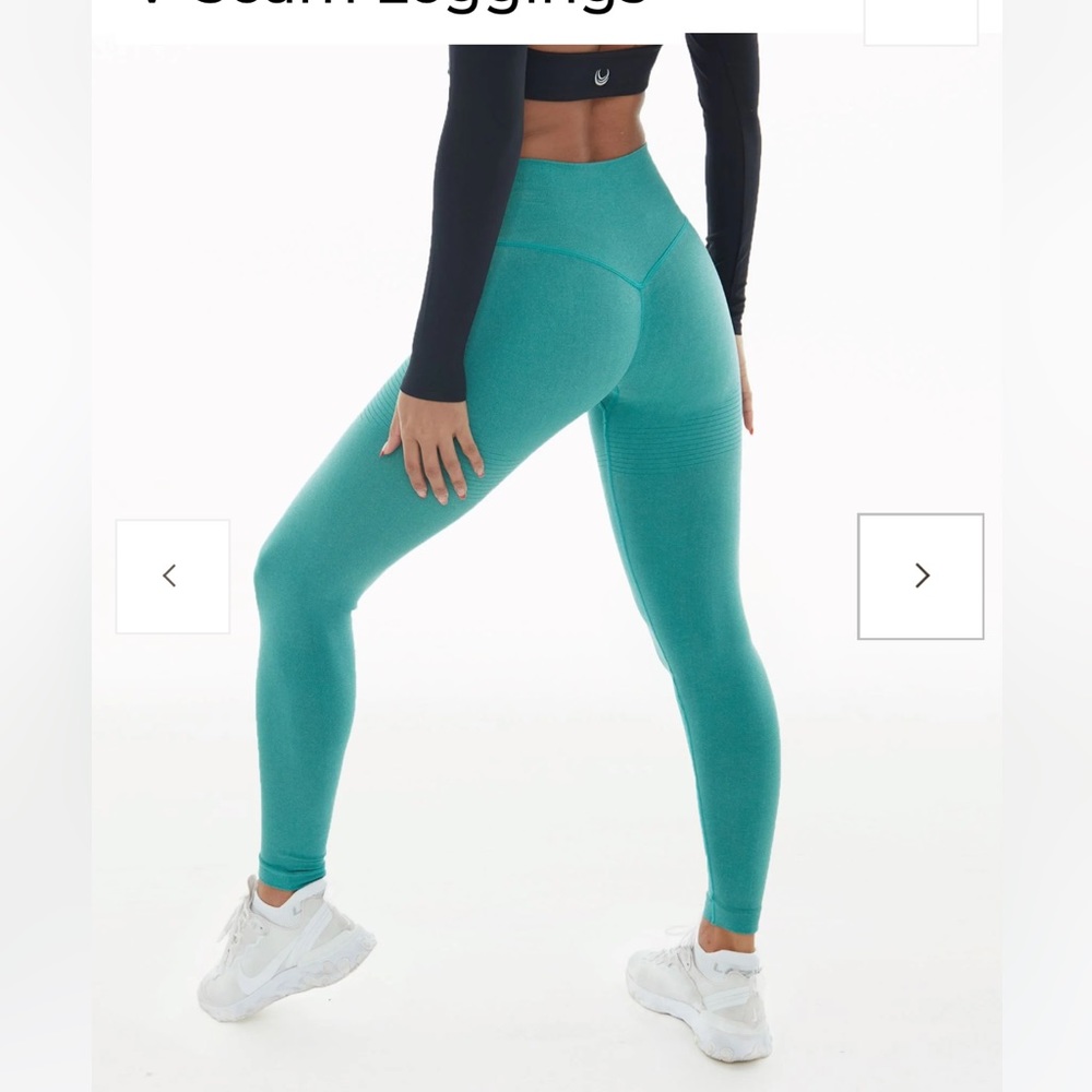 New NWT Lazuli Label V-Seam leggings sold out Tiffany Blue Medium Glute shaping